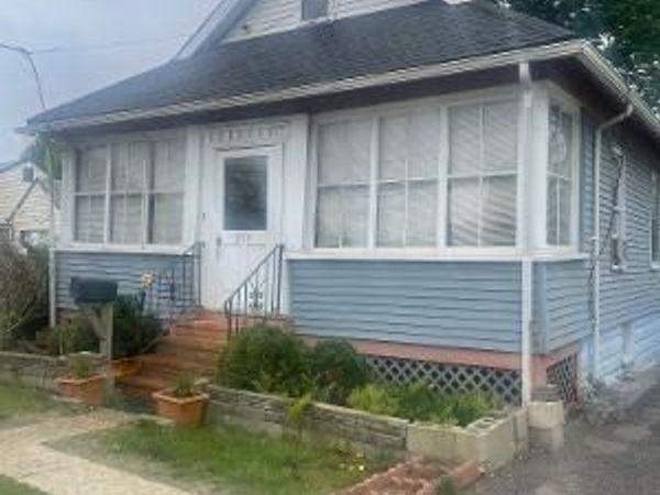 255 Neponset Valley Parkway, Boston, MA 02136