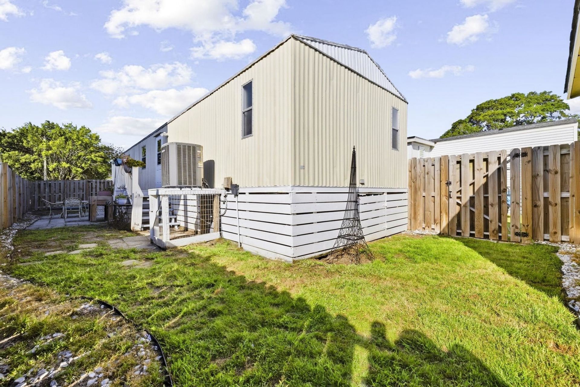 412 Seabreeze Dr. Photo 13