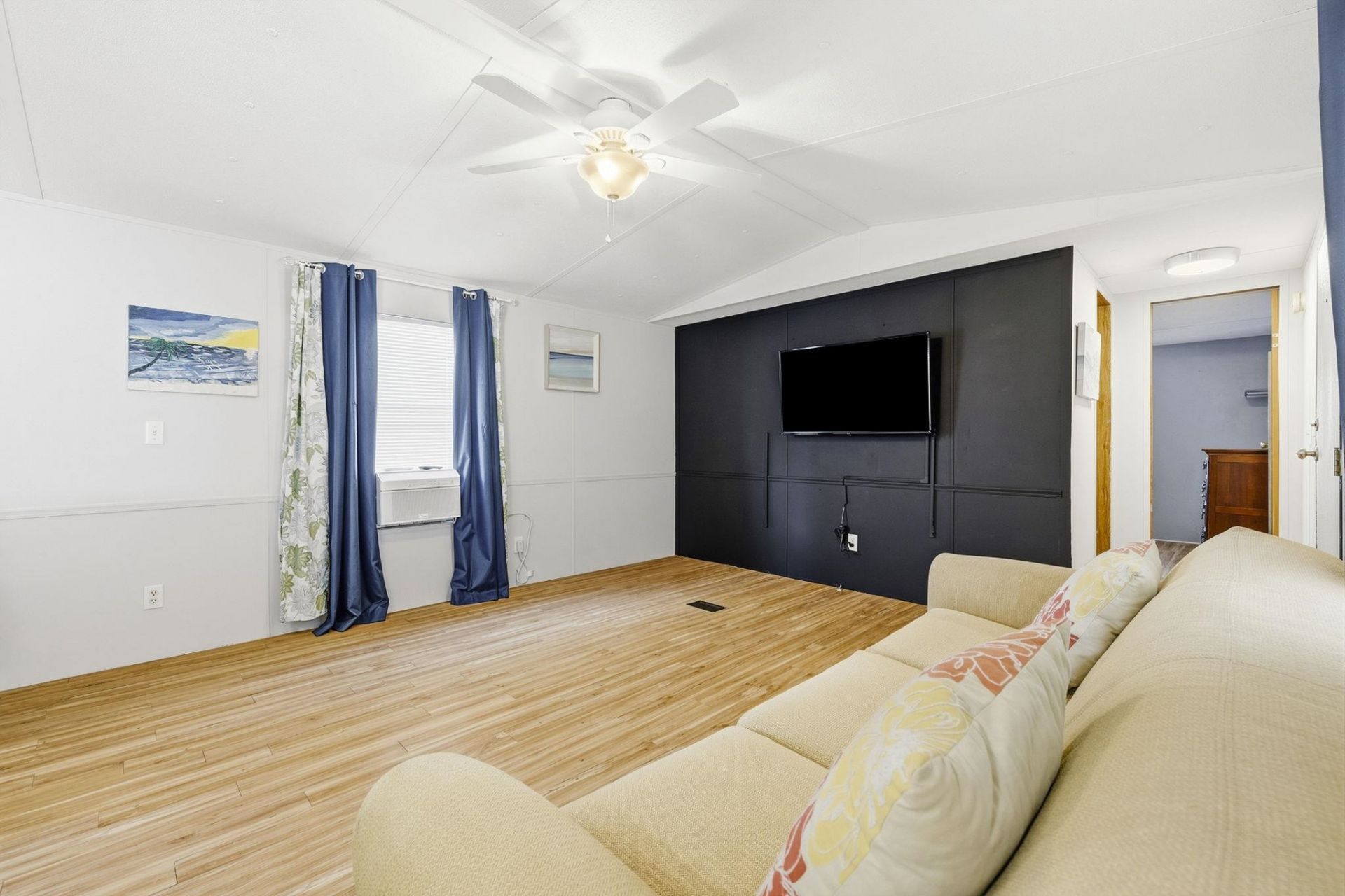 412 Seabreeze Dr. Photo 17