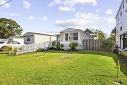 412 Seabreeze Dr. photo 4