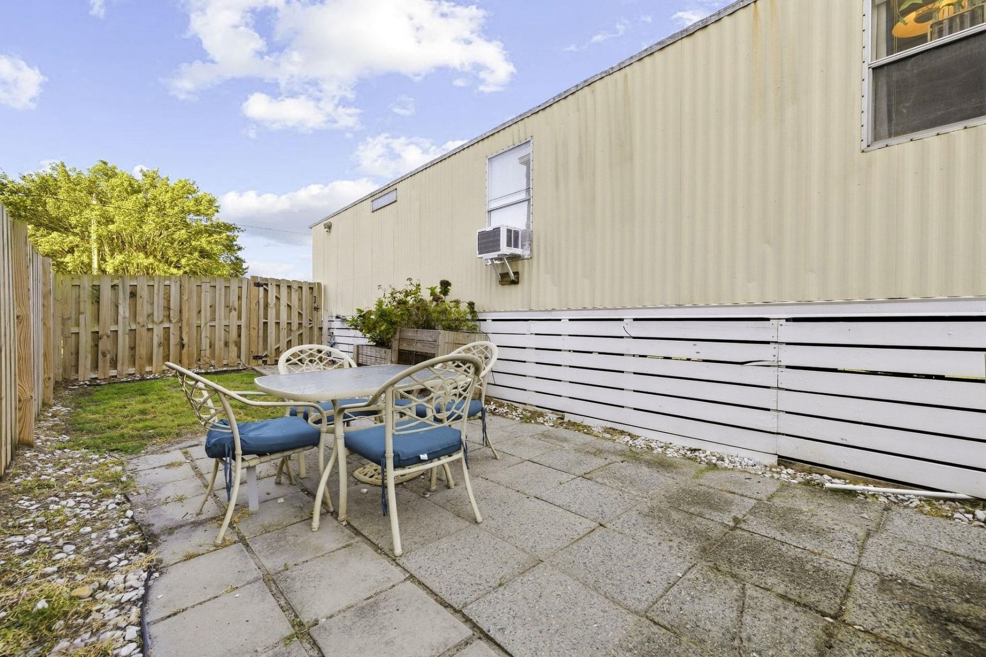 412 Seabreeze Dr. Photo 33