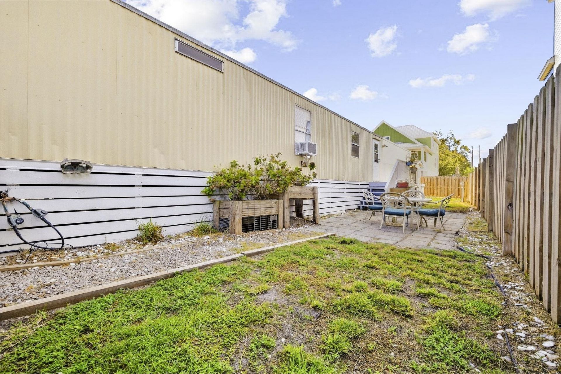 412 Seabreeze Dr. Photo 34