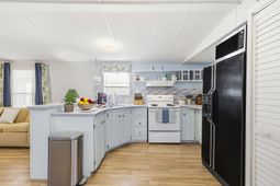 412 Seabreeze Dr. photo 4