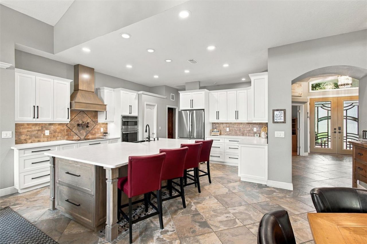 5105 Sylvan Oaks Drive, Valrico, FL 33596 Photo