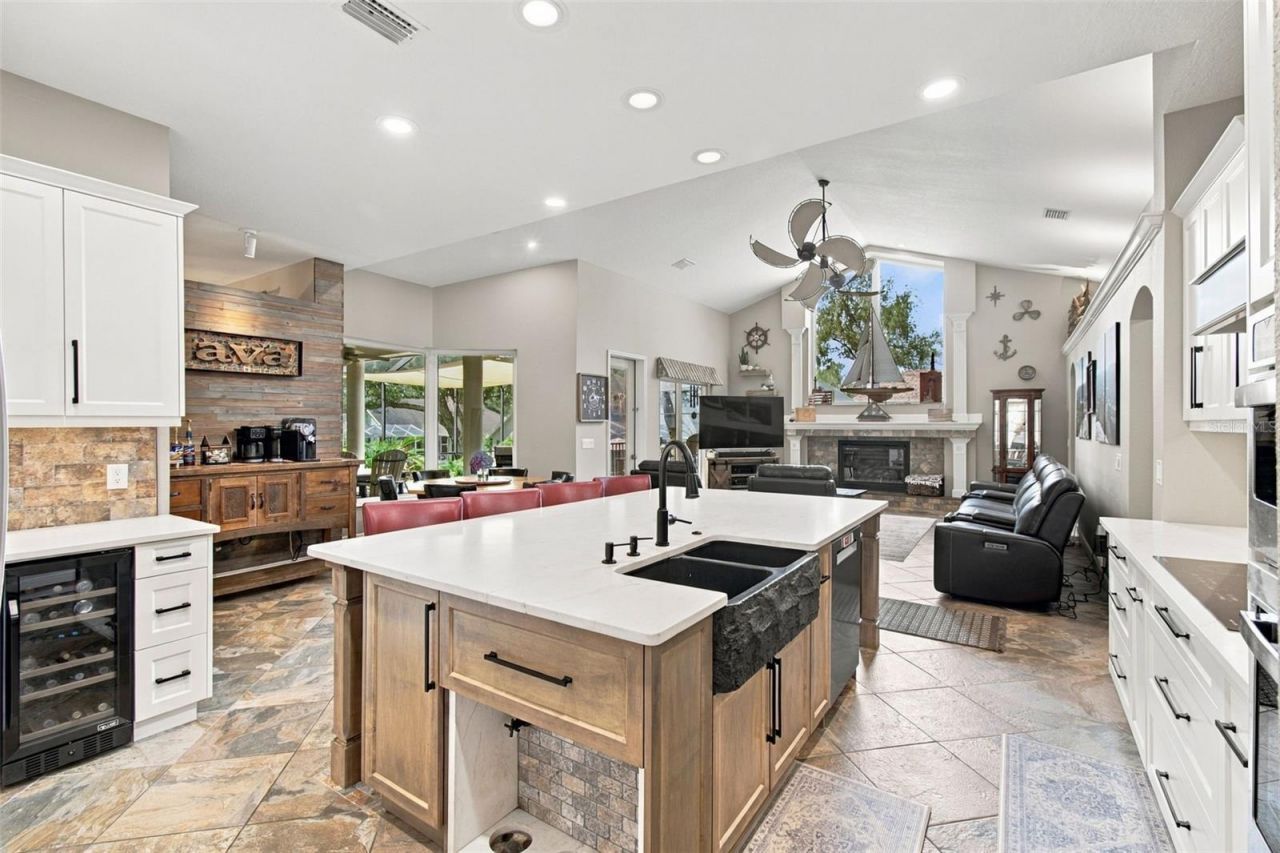 5105 Sylvan Oaks Drive, Valrico, FL 33596 Photo