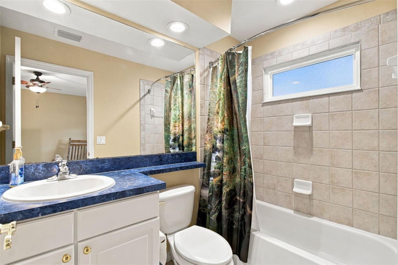 5105 Sylvan Oaks Drive, Valrico, FL 33596 Photo