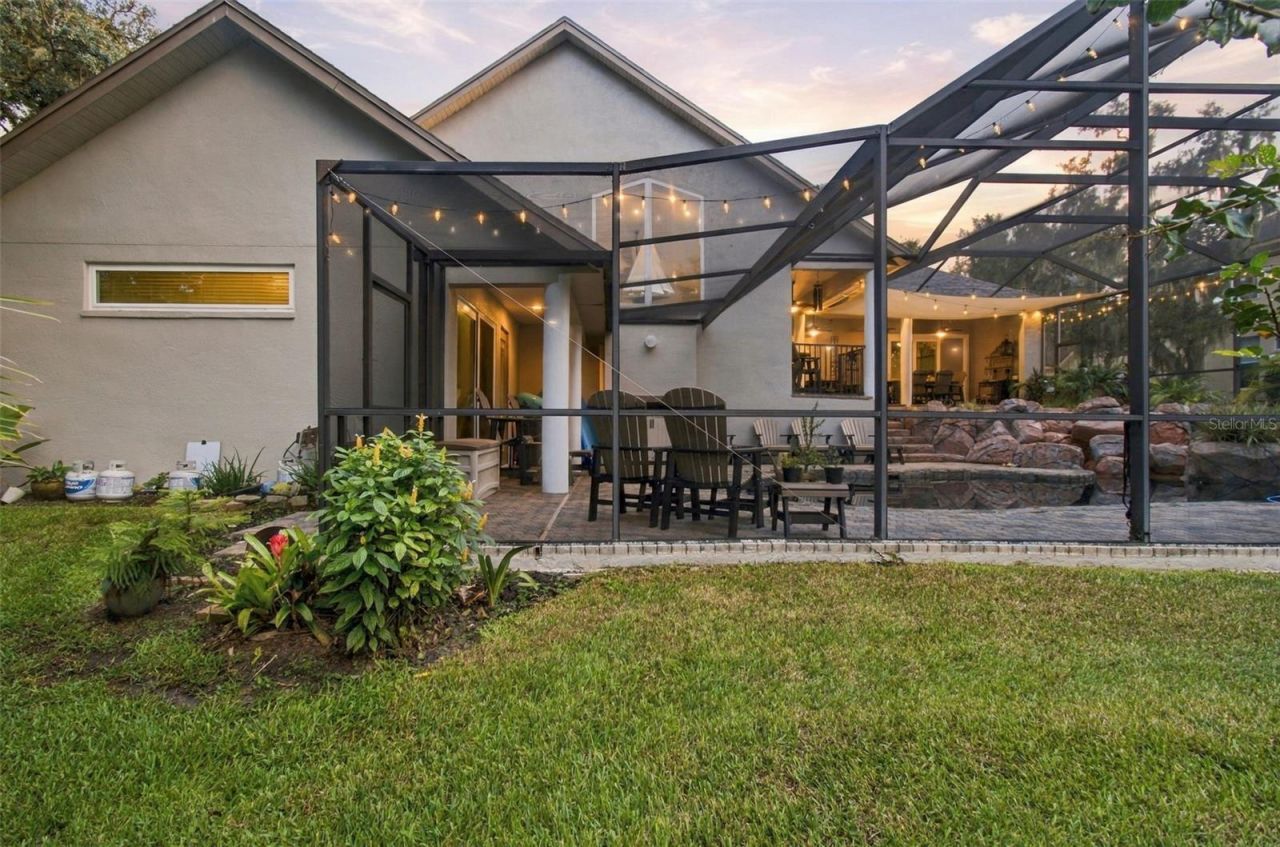 5105 Sylvan Oaks Drive, Valrico, FL 33596 Photo