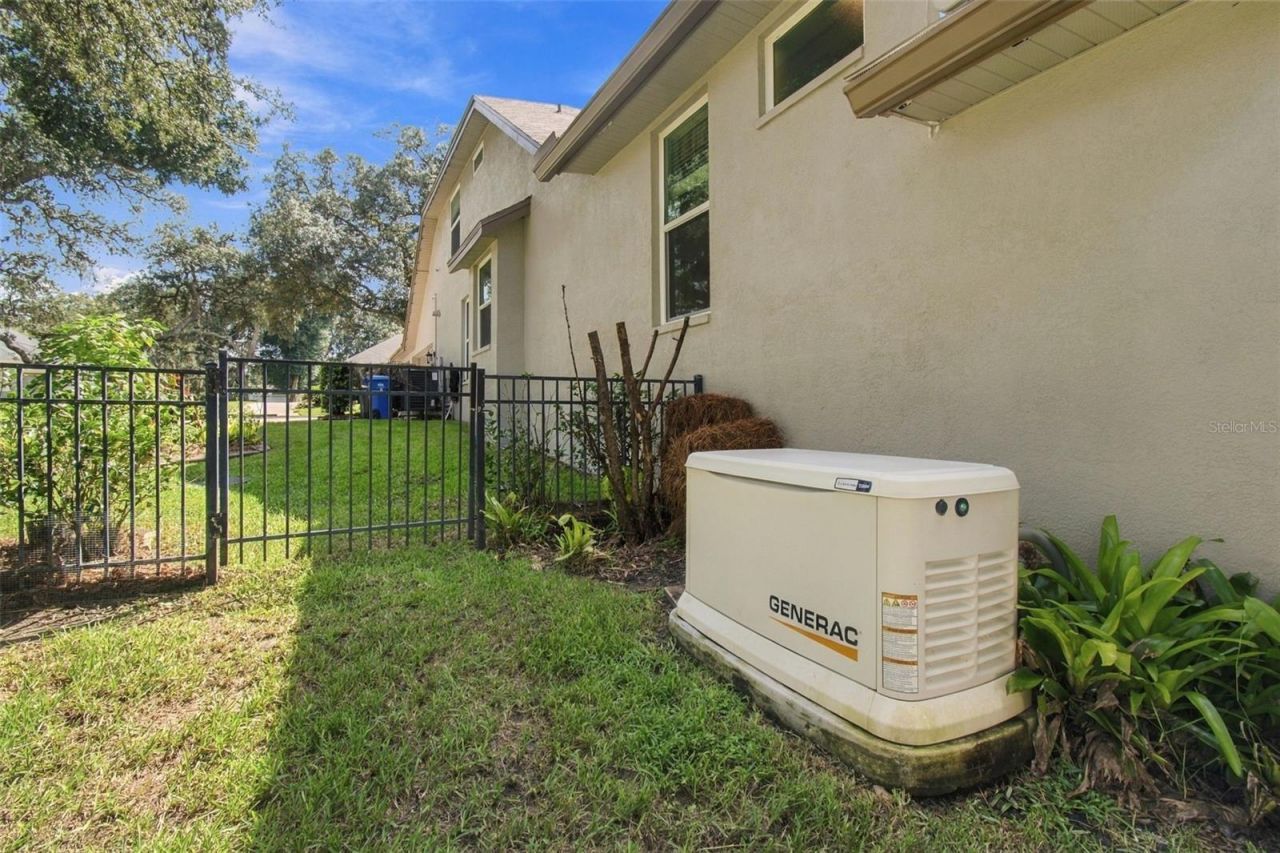5105 Sylvan Oaks Drive, Valrico, FL 33596 Photo