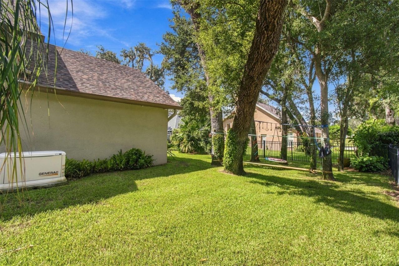 5105 Sylvan Oaks Drive, Valrico, FL 33596 Photo