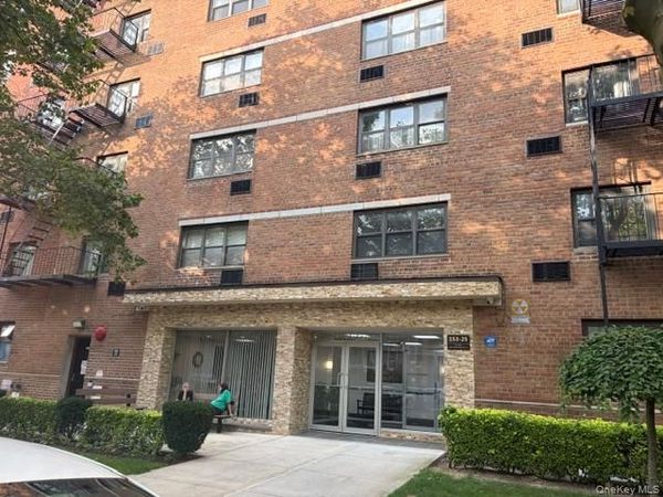 153-25 88 Street, Unit 3F, Howard Beach, NY 11414