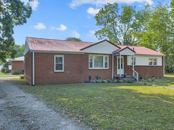 701 Stone Blvd , Tullahoma, TN 37388