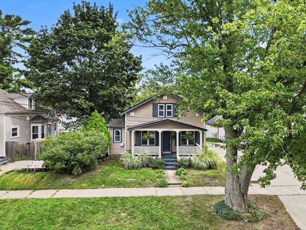 2020 Lafayette Avenue NE, Grand Rapids, MI 49505