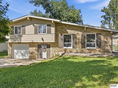 3856 N 100th Avenue, Omaha, NE 68134