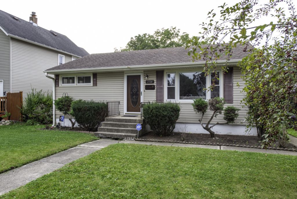 2314 Gideon Avenue, Zion, IL 60099 Main Photo