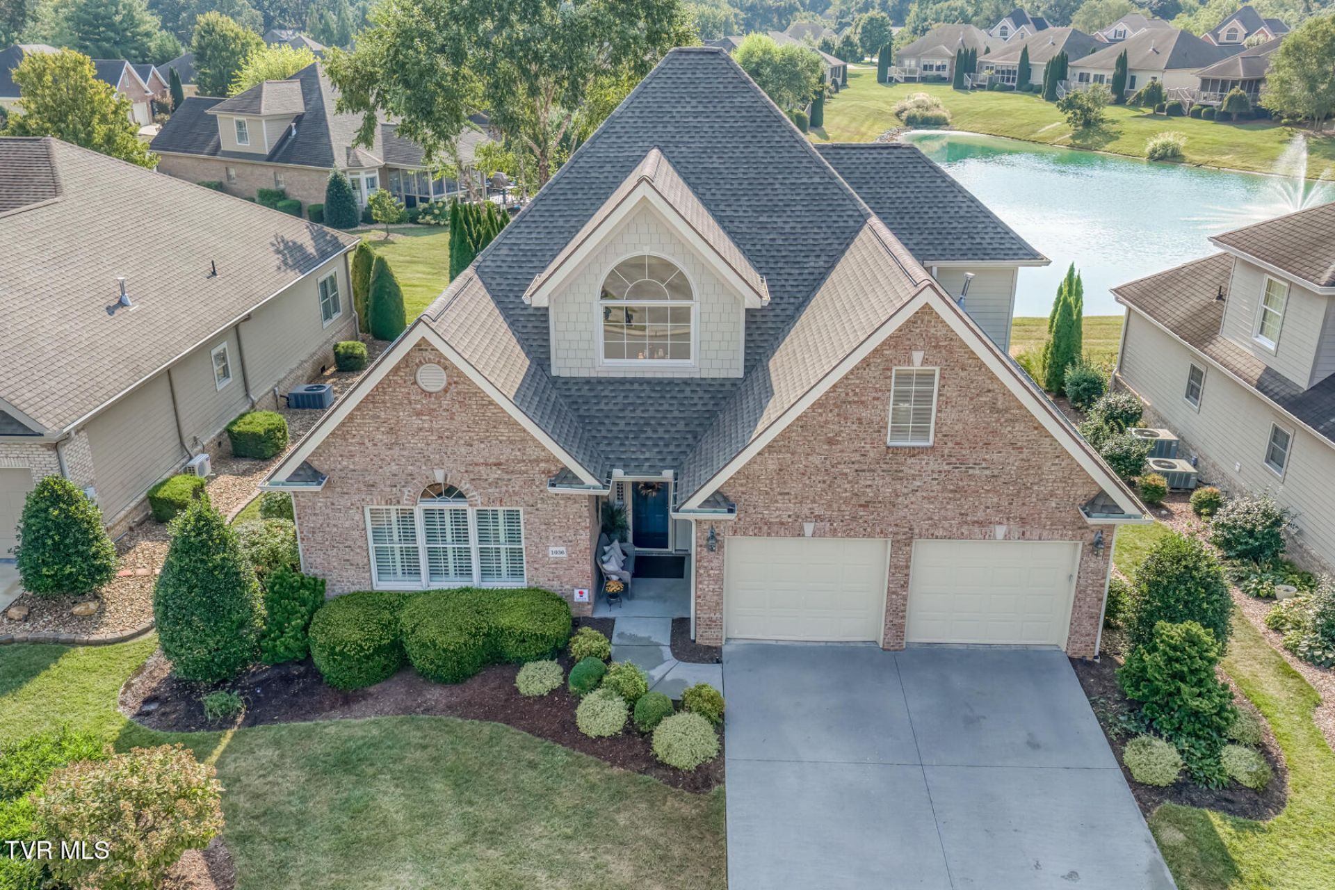 1036 Waterbrooke Lane, Johnson City, TN 37604 Main Photo