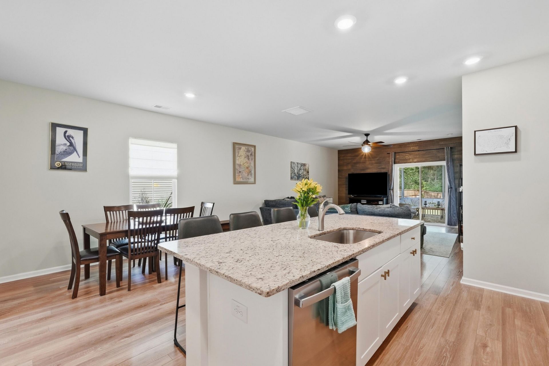 360 Matuskovic Drive Photo 16