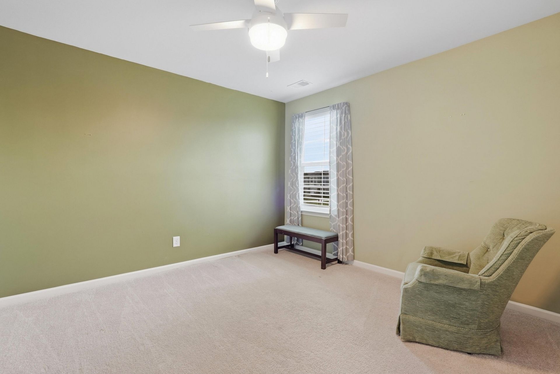 360 Matuskovic Drive Photo 29