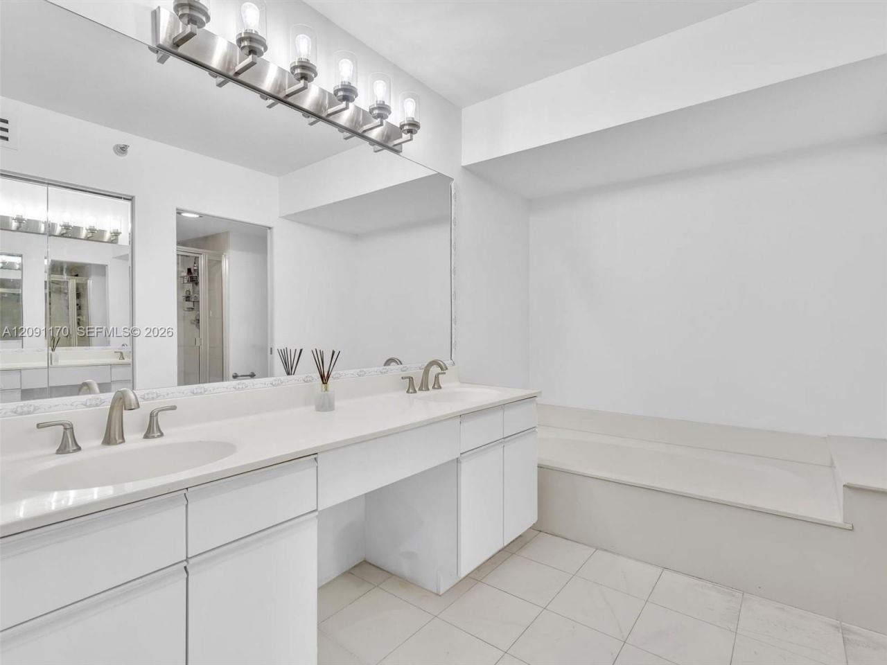 3530 Mystic Pointe Dr , Unit 2002, Aventura, FL 33180 Photo