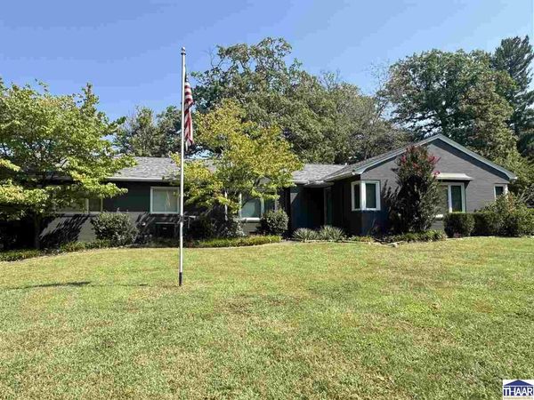 108 Woodridge, Terre Haute, IN 47803