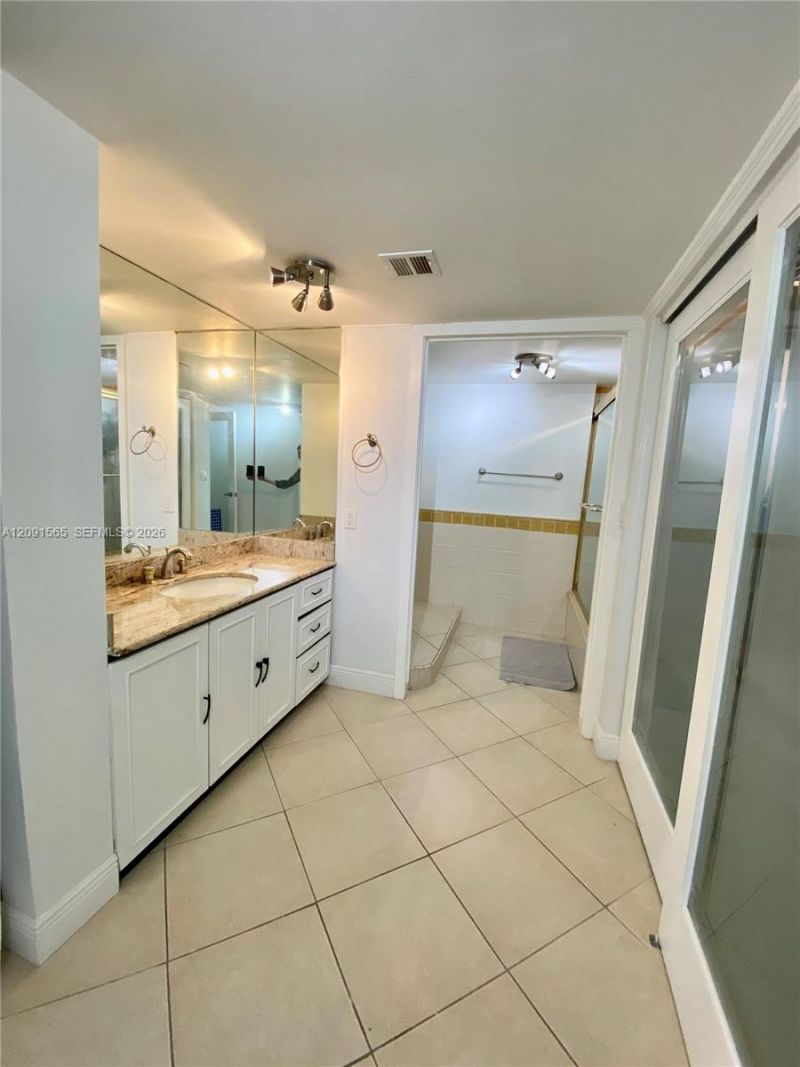 1541 Brickell Ave , Unit A1401, Miami, FL 33129 Photo