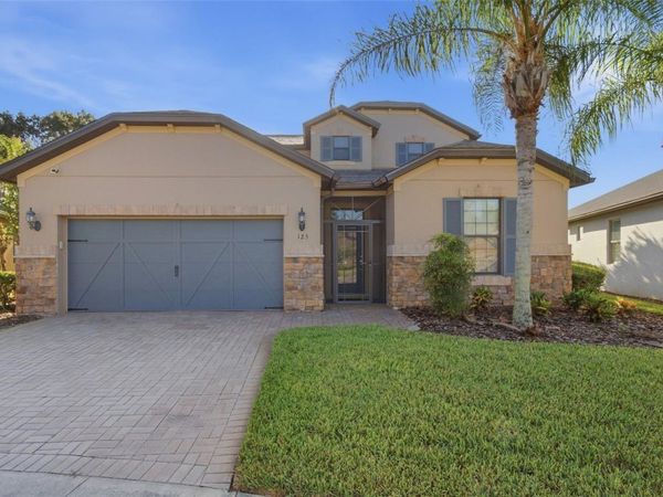 125 LA CRESTA COURT , DAVENPORT, FL 33837