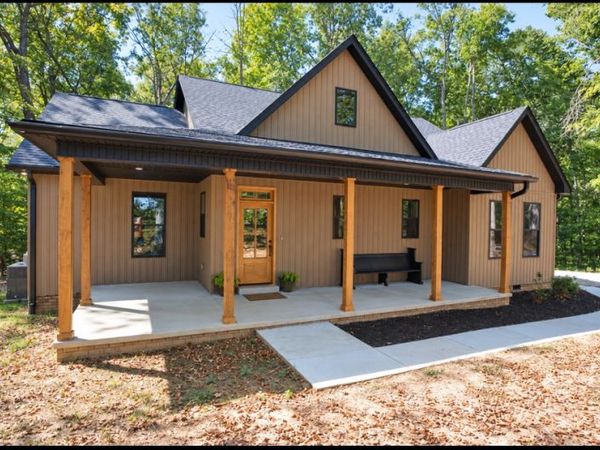 1220 Breeden Rd, Charlotte, TN 37036