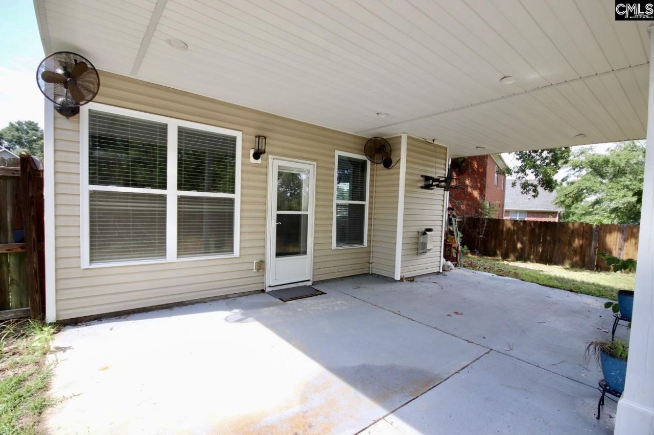 16 Furlong Downs Street Photo 38