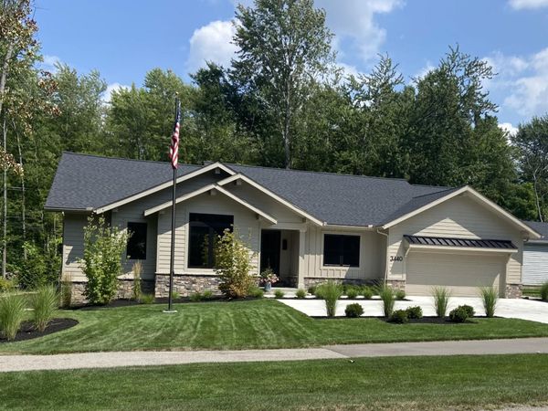 3440 N Squirrel Road , Auburn Hills, Mi 48326