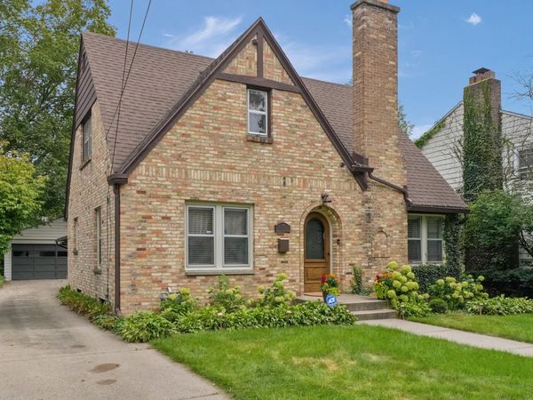 1340 Giddings Avenue SE, Grand Rapids, MI 49506