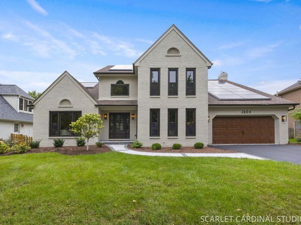 2604 Newport Drive, Naperville, IL 60565