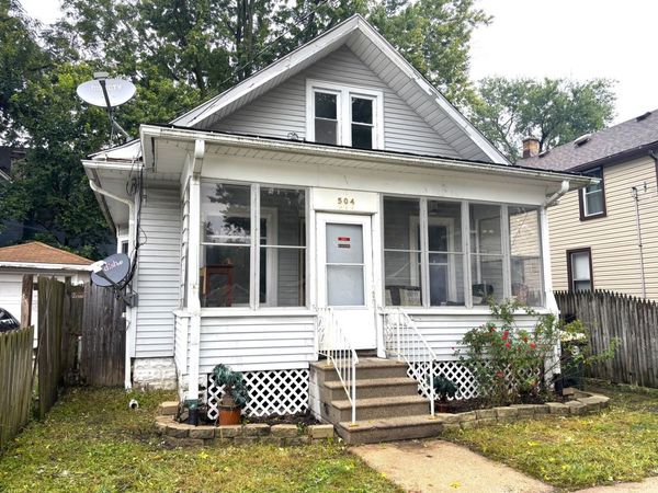 504 5th Avenue , Aurora, IL 60505