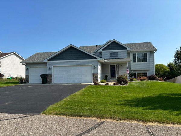 911 Morrison Avenue S, Annandale, MN 55302