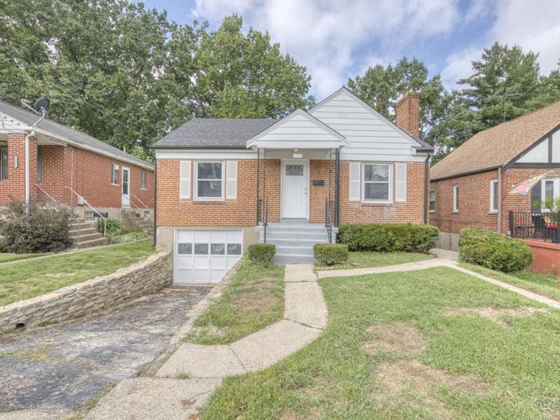 6435 Graceland Avenue, Golf Manor, OH 45237 Photo 2