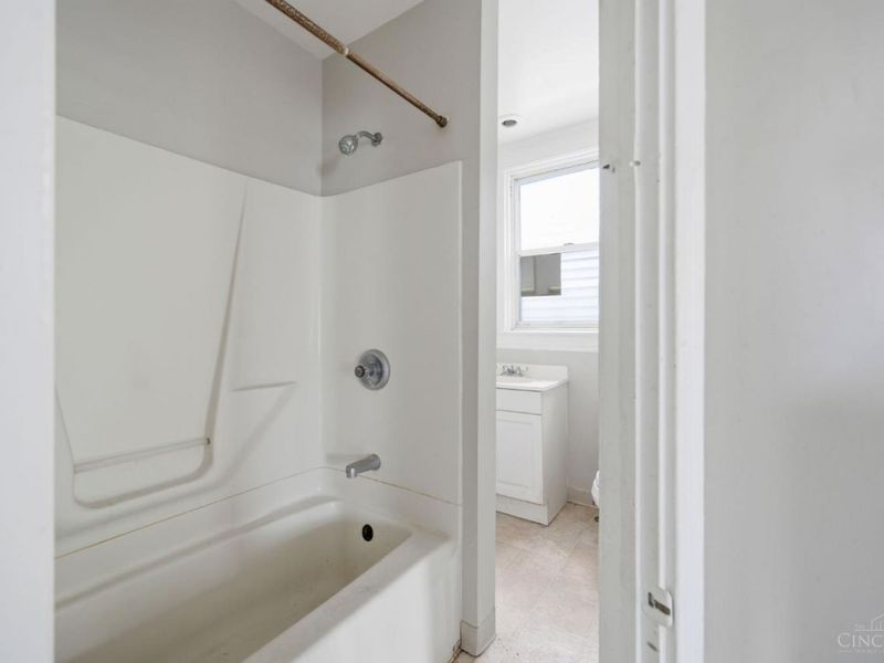 312 Warner Street, Cincinnati, OH 45219 Photo 8