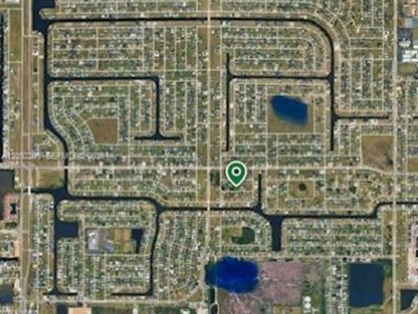 2237 SW 1 Street, Cape Coral, FL 33991