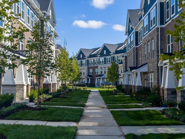 25552 Tolstoy Trail, Novi, MI 48375
