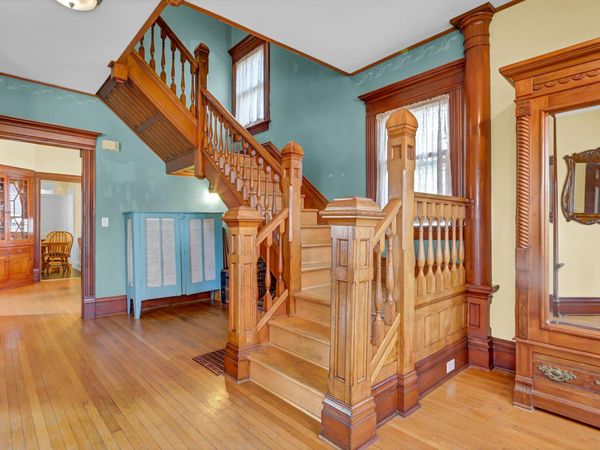 306 S Prairie Street, Lake City, MN 55041
