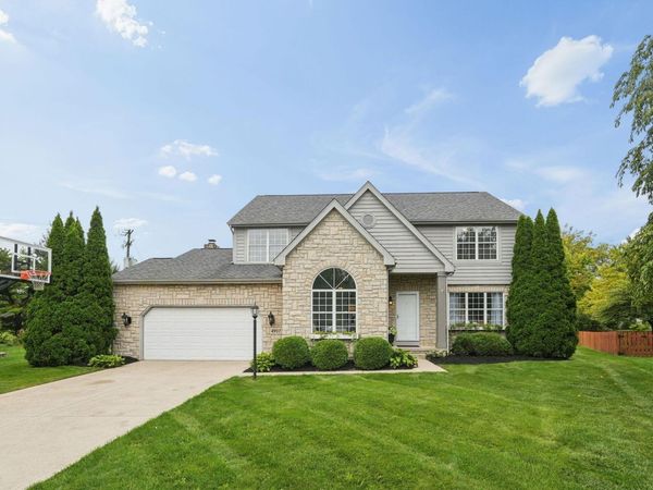 4907 Britton Farms Court , Hilliard, OH 43026