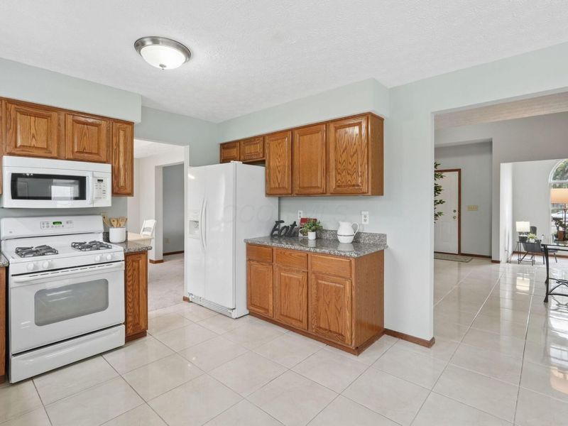 4907 Britton Farms Court, Hilliard, OH 43026 Photo 12
