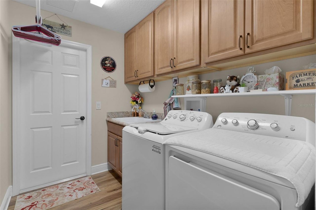 5870 Flint Loop, The Villages, FL 32163 Photo
