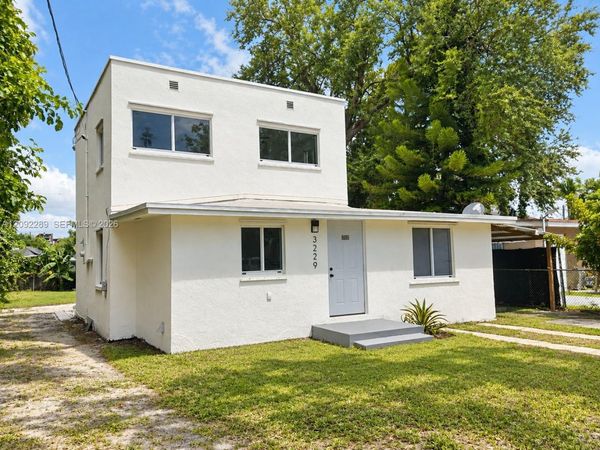 3229 NW 34th St , Miami, FL 33142