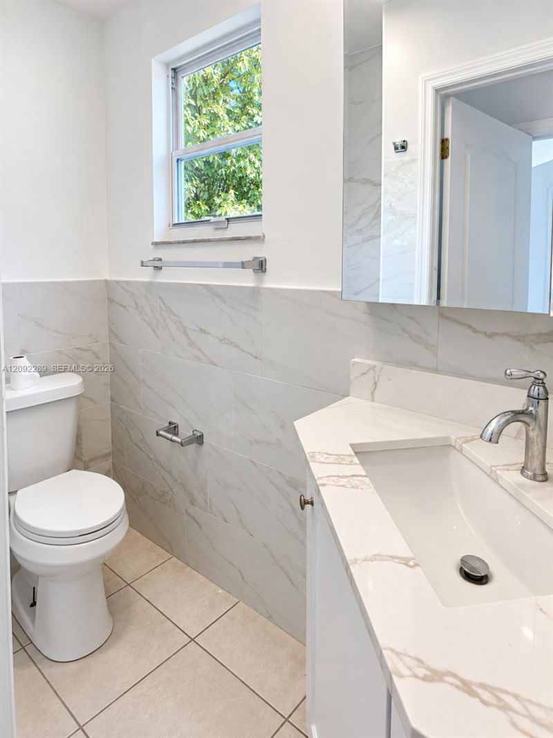 3229 NW 34th St , Miami, FL 33142 Photo