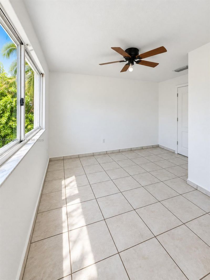 3229 NW 34th St , Miami, FL 33142 Photo
