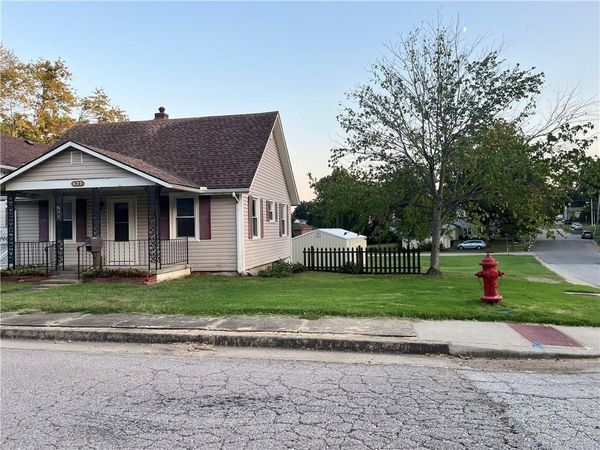 625 W 26th St Street, Higginsville, MO 64037