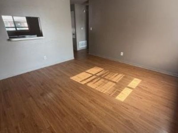 139 Elm DR, Unit 302, Lockhart, TX 78644