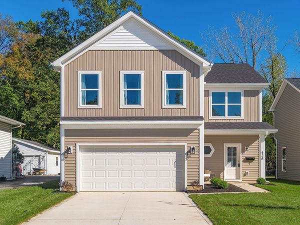 428 Postle Boulevard , Columbus, OH 43228