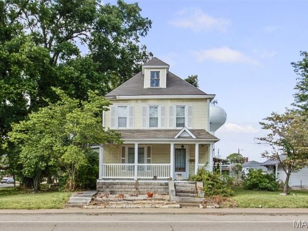 205 W Carpenter Street , Jerseyville, IL 62052