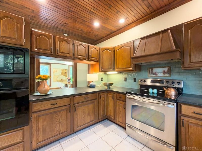 1974 Scenic Hill, Dayton, OH 45459 Photo 9