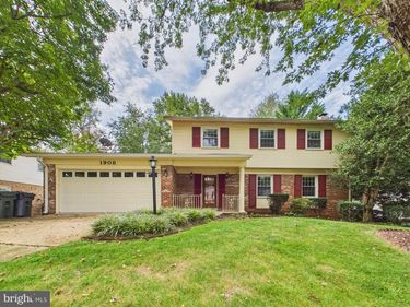 1908 DIPLOMAT COURT, FALLS CHURCH, VA 22043
