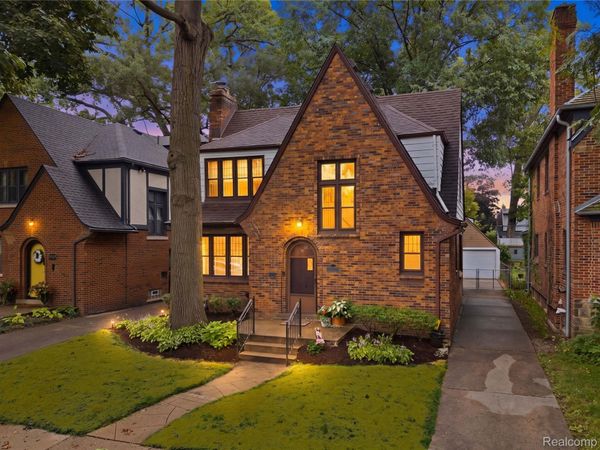 20436 Briarcliff Road , Detroit, Mi 48221